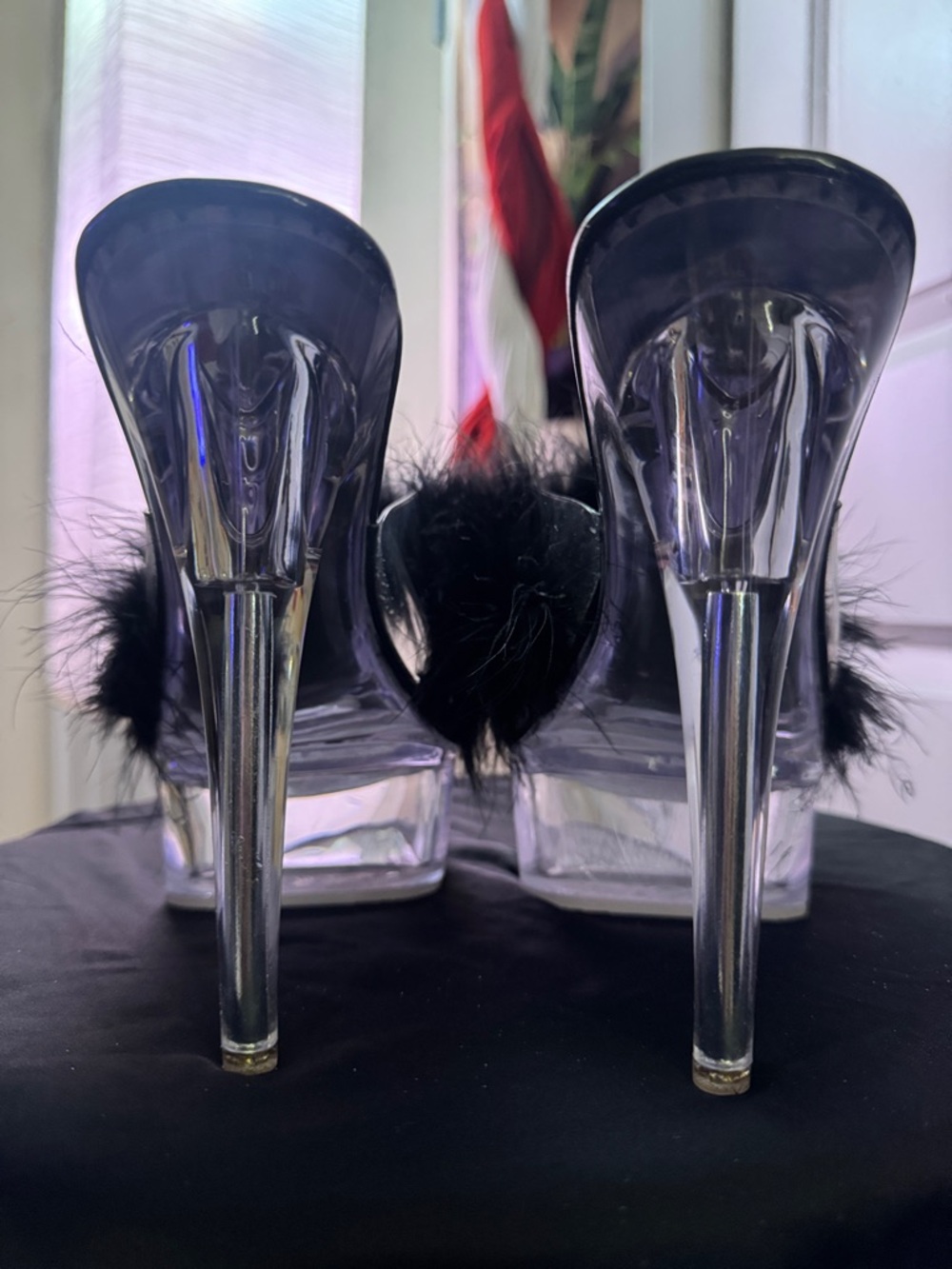 Black Feather Clear Platform Heels - Picture 8 of 10